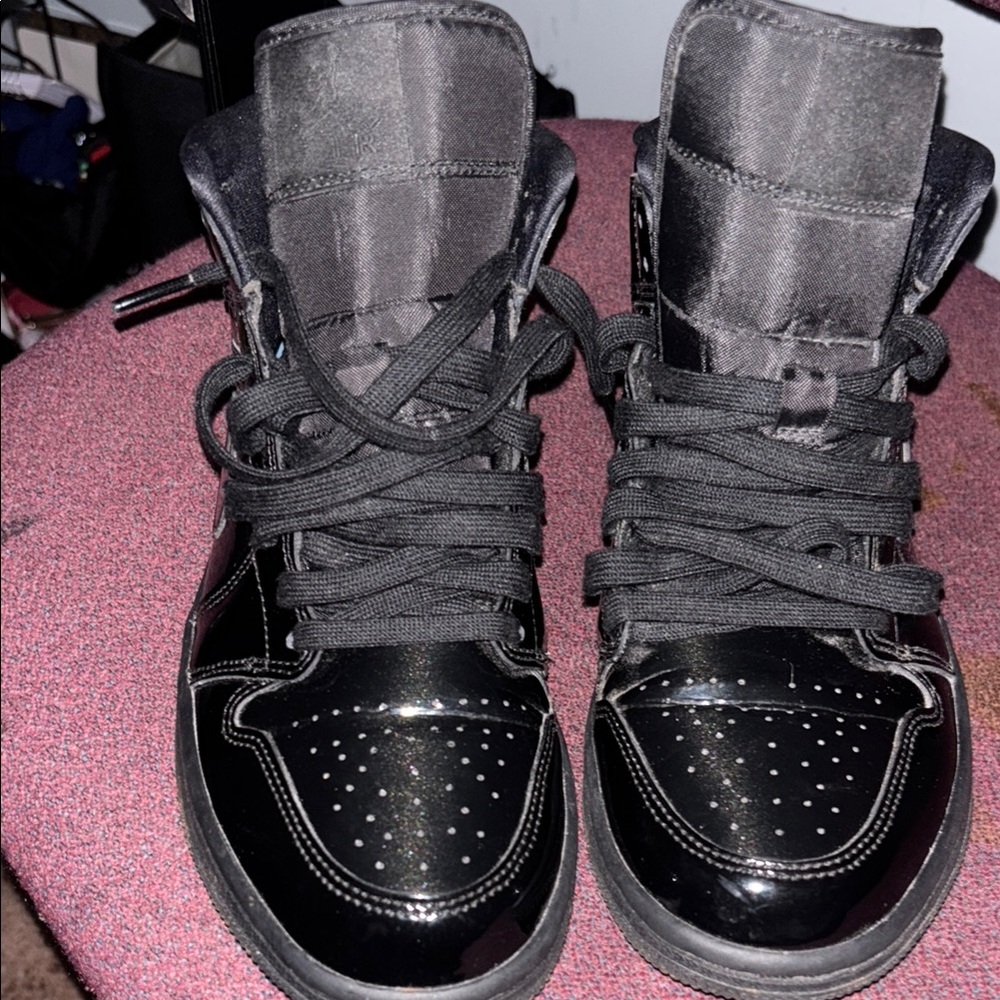 Jordan Black Sneakers